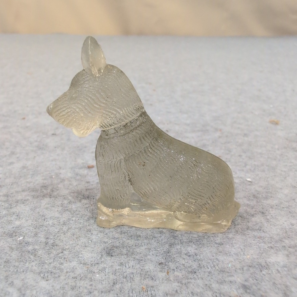 Vintage Miniature Translucent Glass Scottie Dog Figurine Scottish Terrier Decor - Picture 1 of 5